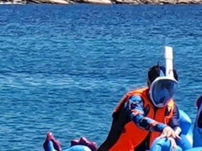 Hit fotka muškarca na gumenom zmaju zbog koje bi prosečan tata sa Balkana poludeo