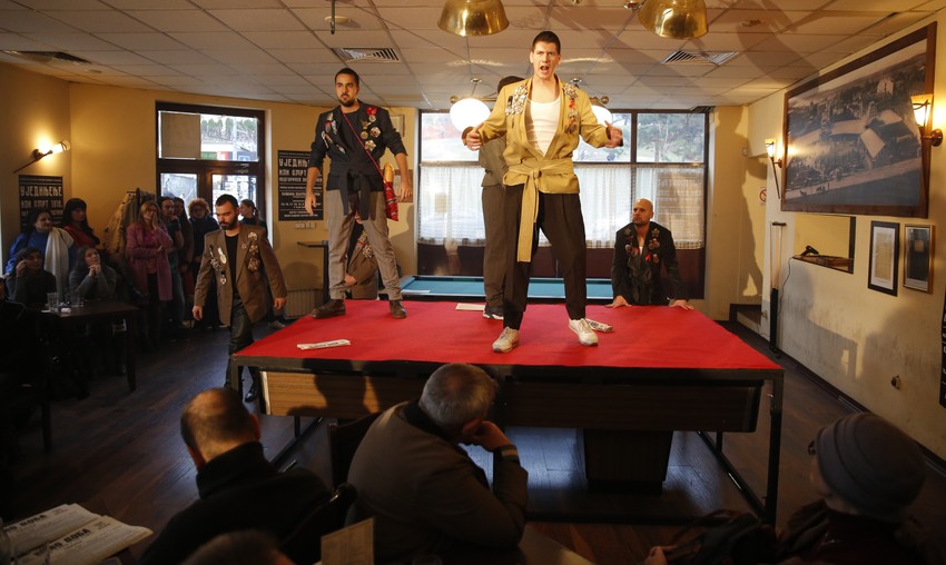 Predstava "Ujedinjenje ili smrt 1918." u kafani "Zlatna moruna"