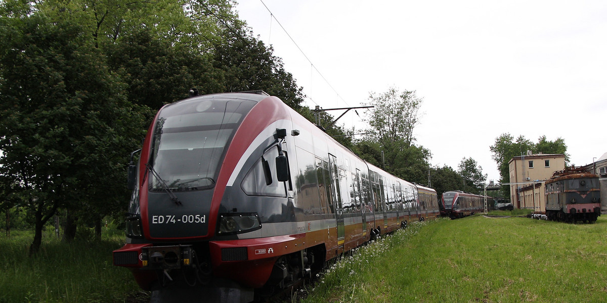 Pociągi PKP na bocznicy w Krakowie