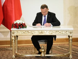 Prezydent Andrzej Duda podpisuje nowelizację Kodeksu spółek handlowych, wprowadzającą Prostą Spółkę Akcyjną. Warszawa, 2 sierpnia 2019 r.