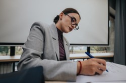 Matura 2026: Ile kosztują korepetycje? Za te przedmioty trzeba zapłacić najwięcej