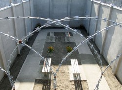 Więzienny spacer w towarzystwie zabójczyń