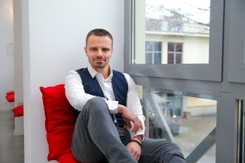 Marcin Hakiel jest znowu zakochany? Pokazał zdjęcie pięknej brunetki [FOTO]