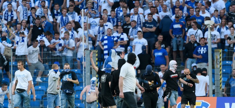 Decyzja Komisji Ligi ws. kary dla Lecha w czwartek. Wojewoda już nakazał zamknięcie stadionu.