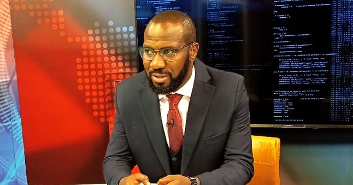 James Smart's Biography Education, career, net worth, wife Remmy & son