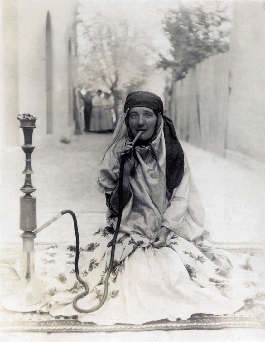 Elizabet Ros u Persiji, fotografija snimljena oko 1909. godine | Foto: Collections of Tain & District Museum and Clan Ross Centre, Scotland