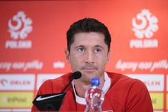 'Niemoralna propozycja' według Roberta Lewandowskiego. Prezes PZPN powinien spłonąć ze wstydu [FELIETON]