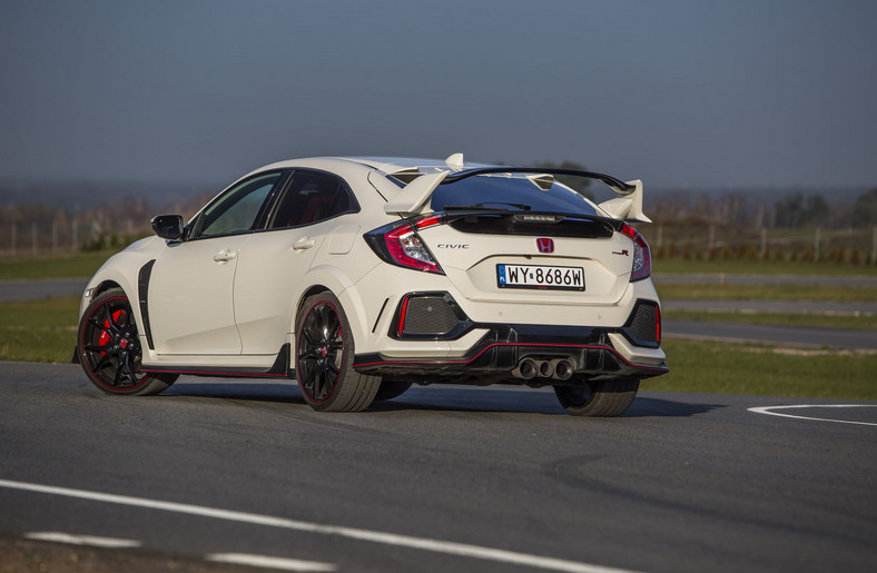 Honda Civic Type R jest tak szybka, jak wygląda