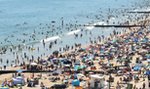 Atak nożem na zatłoczonej plaży! Są ranni