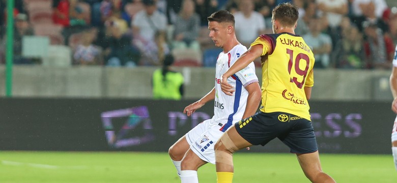 Ekstraklasa. Zahovic nie miał sentymentów. Piękny gol Słoweńca w meczu z Pogonią