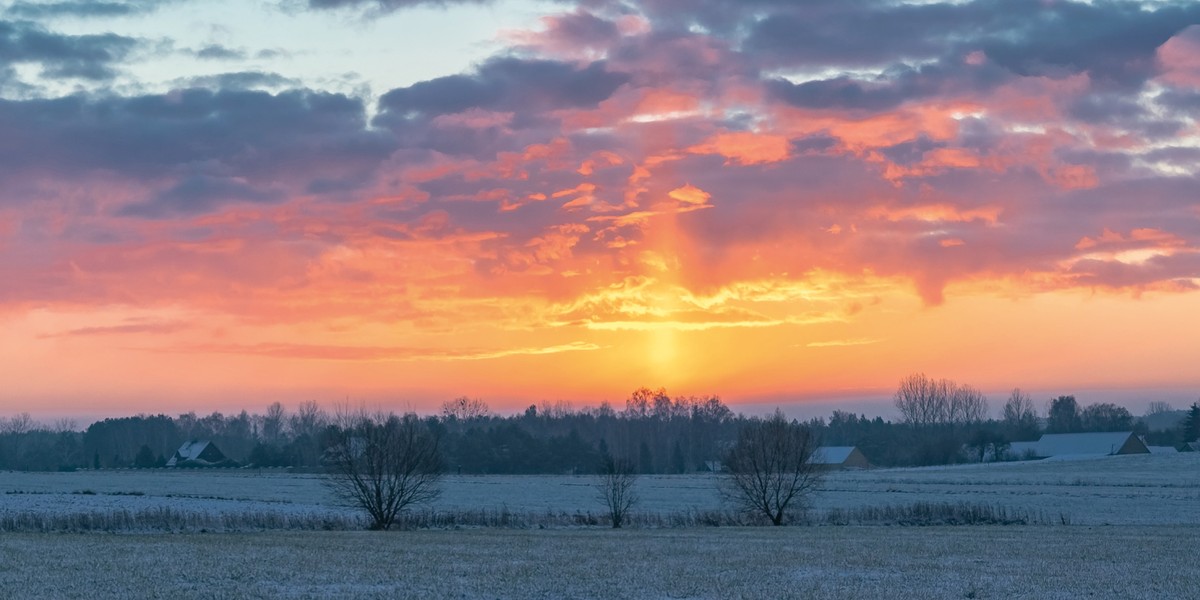 Słup słoneczny o wschodzie słońca. Fot. Mateusz Zamajtys METEO IMGW-PIB