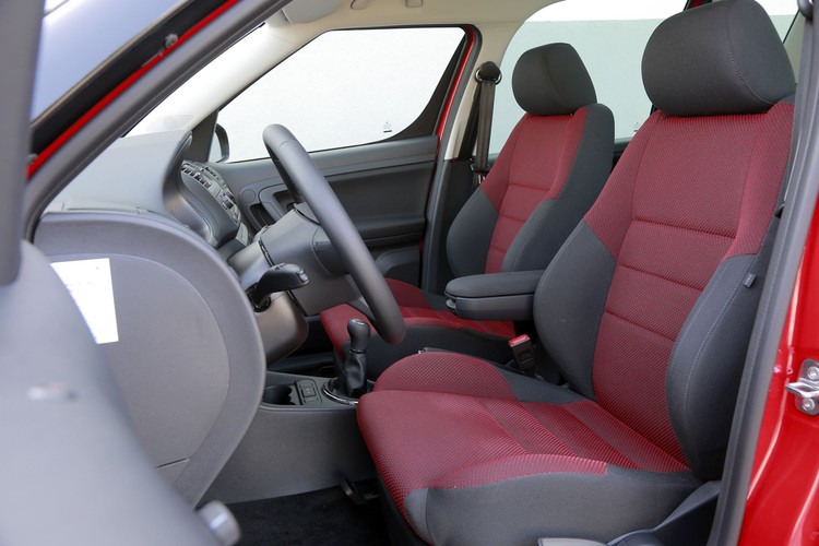 Skoda roomster noire