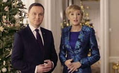 Para prezydencka złożyła Polakom życzenia. 'Abyśmy razem budowali przyszłość...'. WIDEO