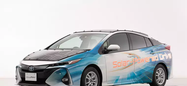 Toyota testuje samochody wyposażone w panele solarne