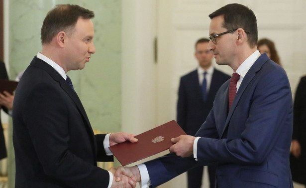 Nieoficjalnie: W poniedziałek po południu prezydent Duda powoła rząd premiera Morawieckiego