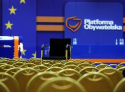 Kwaśniewski radzi Tuskowi, jak wygrać wybory