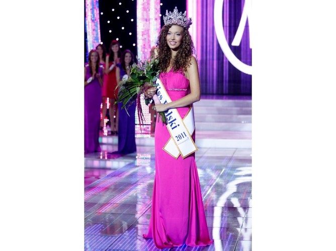 Miss Polski 2011 została 19-letnia Angelika Ogryzek ze Szczecina.