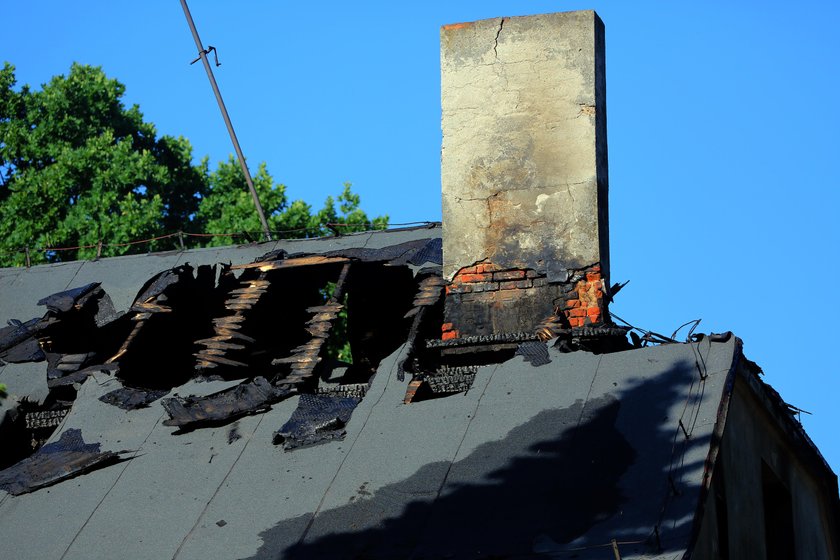 Pożar przy ulicy Łozowej w Łodzi. Straż pożarna: zaprószenie ognia