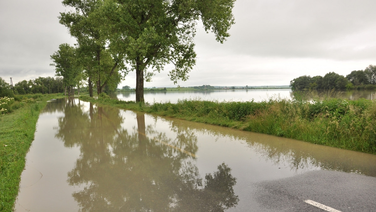 Śląskie: rzeki przekroczyły stany alarmowe