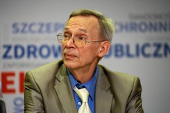 Prof. Włodzimierz Gut: Mamy już trzecią falę zakażeń, bo druga była w wakacje