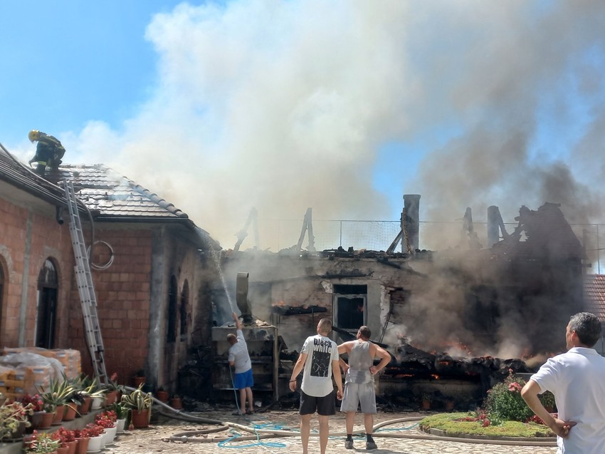 Požar u crkvi u Jadranskoj Lešnici