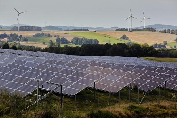 Ceny energii z OZE na aukcjach będą podwyższone. Wyjątkiem będzie prąd z fotowoltaiki