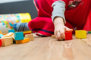 Ruszył dodatkowy nabór w programie Aktywny Maluch. Można jeszcze dostać pieniądze. To około 837 złotych miesięcznie. Dla kogo?