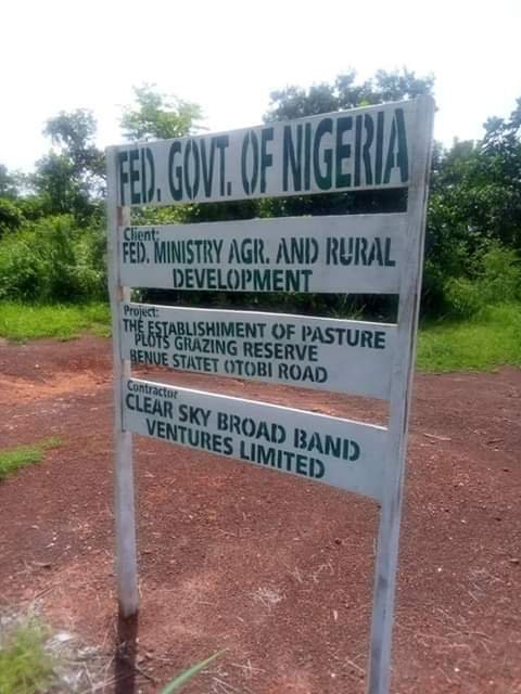 A signpost indicating a Ruga settlement project in Benue State [Twitter/@idomavoice]