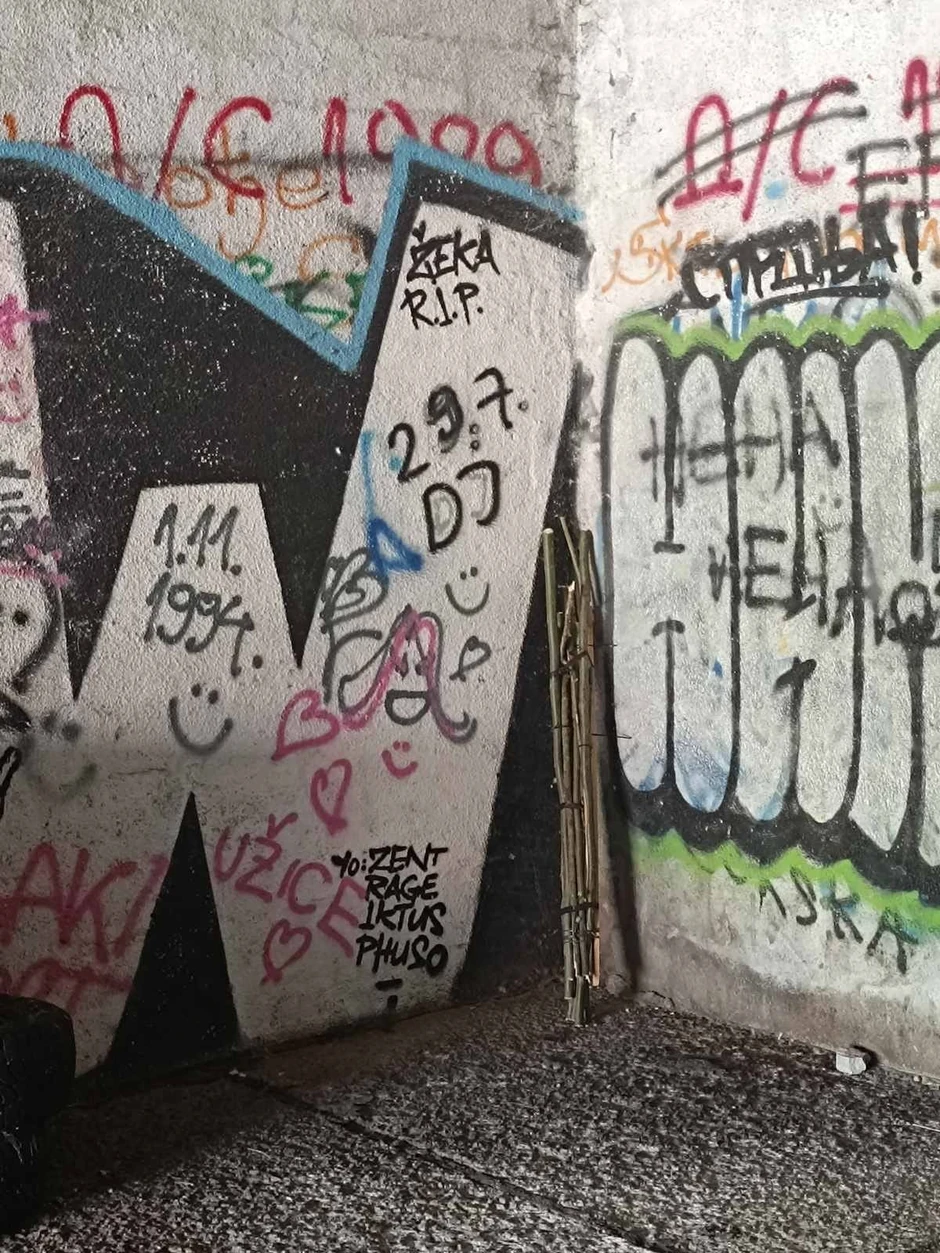 MUP pronašao motke u Užicu