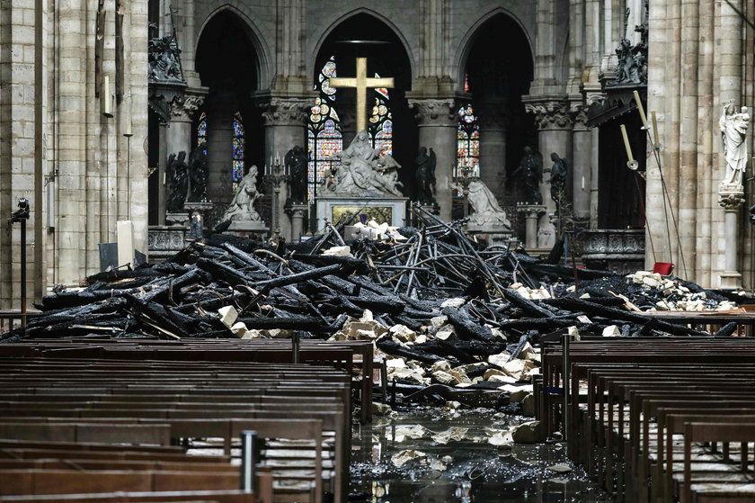 To jego robotnicy spalili Notre Dame
