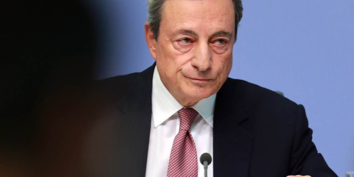 Mario Draghi uważa, że niezależność banków centralnych jest zagrożona