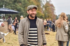 Borys Szyc szczerze o alkoholizmie:  Nie da rady zaszyciem sobie czegoś w tyłku tego załatwić