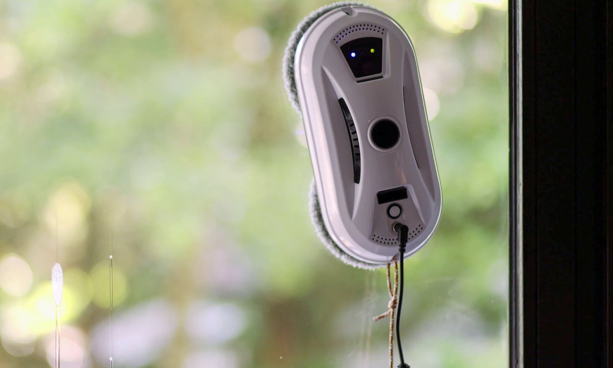 Robot myjący do okien - oszczędność czasu, pieniędzy i wysiłku. Szok! Szyby aż błyszczą!