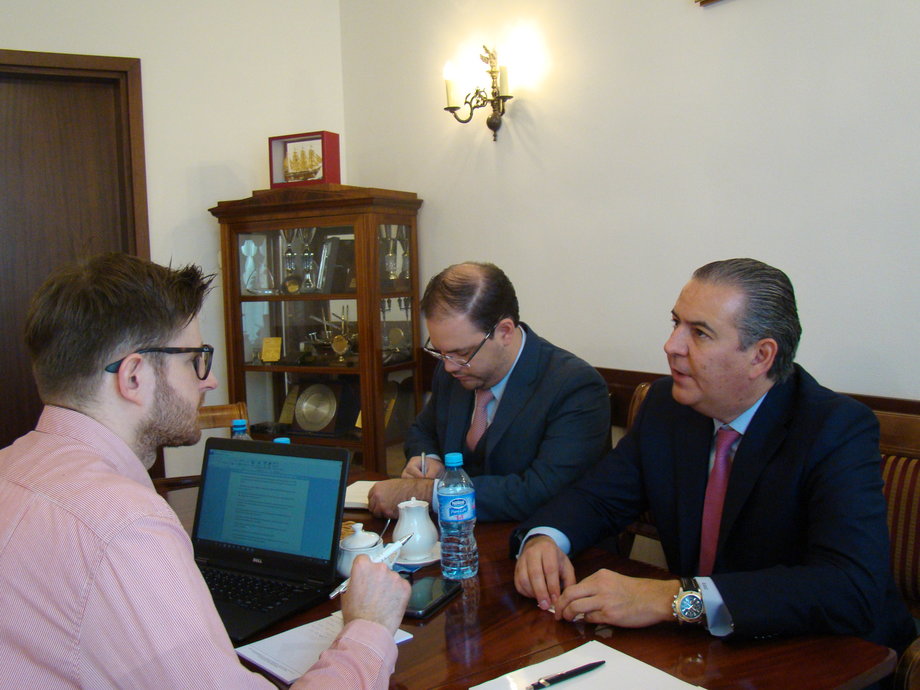 Gerardo Gutiérrez Candiani, szef Federalnego Urzędu ds. Rozwoju SSE Meksyku w trakcie udzielania wywiadu BI Polska