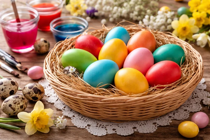 Vernici koji su postili Uskršnji post na dan Hristovog vaskrsenja trebalo bi da se omrse uskršnjim jajetom