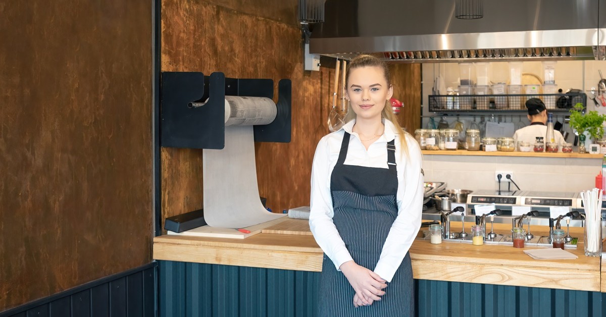 Ponad 1000 złotych dodatku dyferencyjnego na pełnoletniego ucznia i studenta. Kto dostanie pieniądze na rok szkolny 2025/2026?