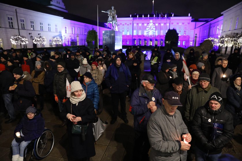 Ludzie wyszli na ulice. Protesty przeciwko zmianom w sądach