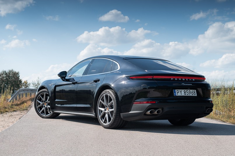 Porsche Panamera 2025