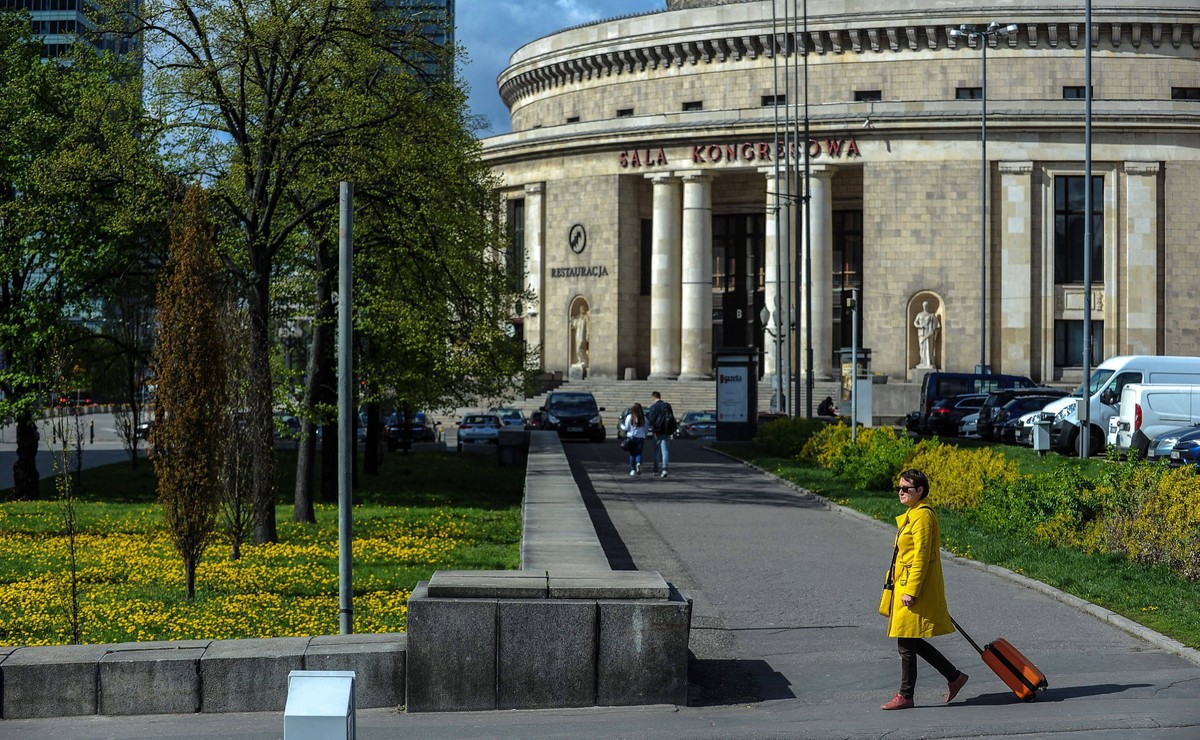 Obecnie obowiązek tworzenia dzielnic (rozumianych jako jednostki pomocnicze) spoczywa wyłącznie na Warszawie jako mieście stołecznym