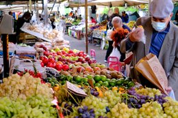 Dieta z "niebieskich stref" pozwala na zdrowe i długie życie. Lekarz wyjaśnia jej podstawy