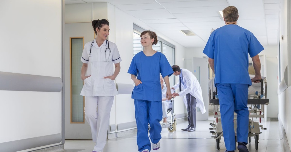 Neutralność ludzkim głosem