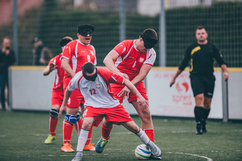 Trening niewidomych i bezdomnych