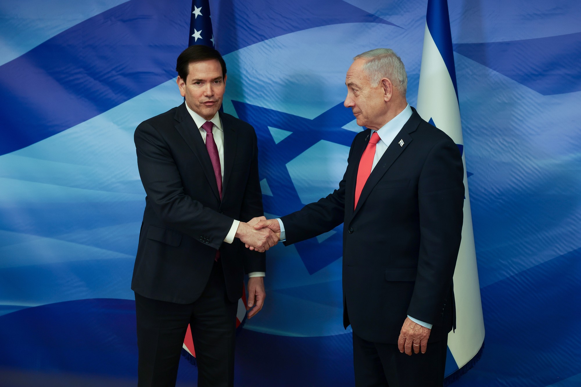Minister zahraničných vecí USA Marco Rubio s izraelským premiérom Benjaminom Netanjahuom v Jeruzaleme.