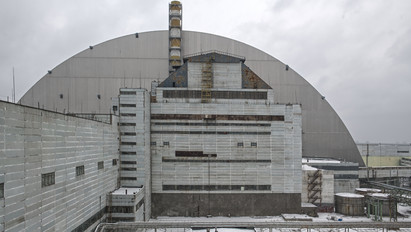 Aggódnak a szakértők a Csernobilnál dúló harcok miatt: összeült a nukleáris válságstáb 