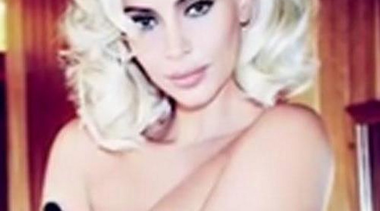 Így pózol Kardashian félpucéran Marilyn Monroe-ként! - Videó!