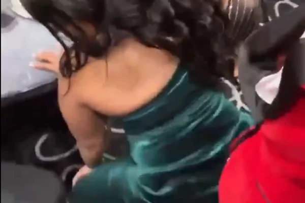 RAZUZDANA MAJKA na svadbi fotografu TVERKOVALA po polnom organu, a onda je dotrčao njen SIN i desila se NAJNEPRIJATNIJA MOGUĆA SCENA: "Ovo je TRAUMA za ceo život"