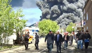 Guverner Krasnodarske oblasti Venijamin Kondratjev na mestu požara u naftnoj rafineriji Tuapse 28. aprila