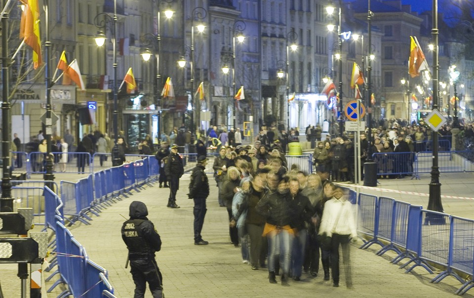 WARSZAWA KATASTROFA PAŁAC PREZYDENCKI KOLEJKA