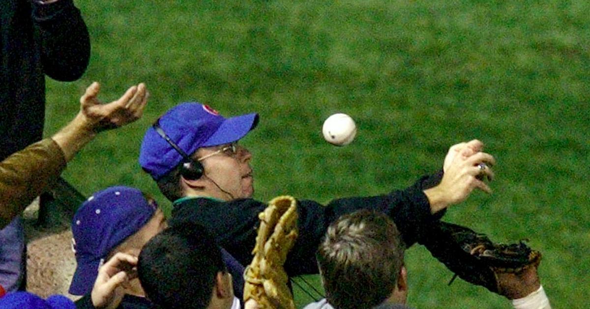 Cubs give Steve Bartman a World Series ring
