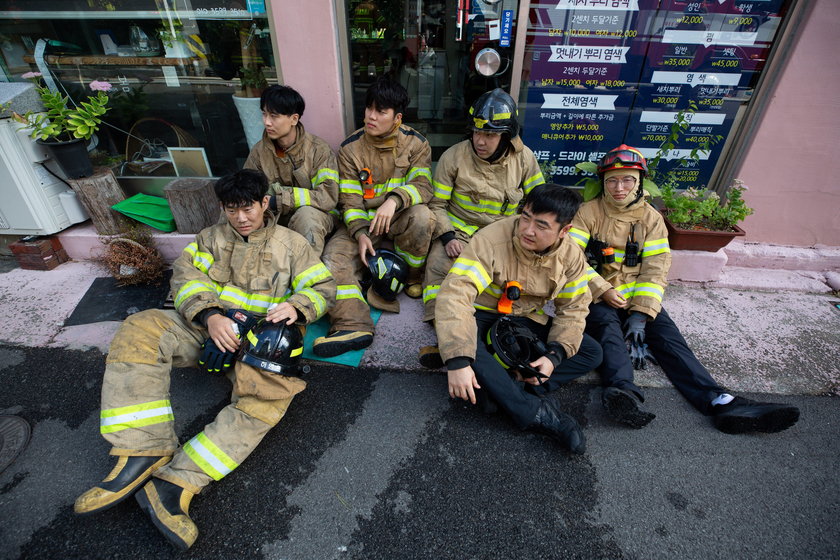 Fire at apartment building in Ulsan